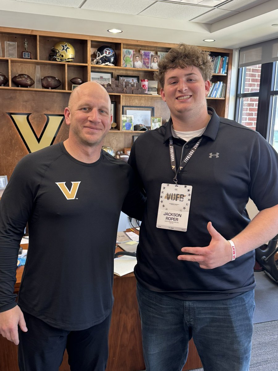 JacksonRoper_CO's tweet photo. Had a great time today @VandyFootball What a great day for a little Spring football!  I appreciate everyone that made our time in Nashville memorable!

@Coach_Lea @SixZeroAcademy @CoachBetti @CreekFB @Coach_Nady @nate_lowenthal @FBCoachK https://t.co/w94vJxfZmg