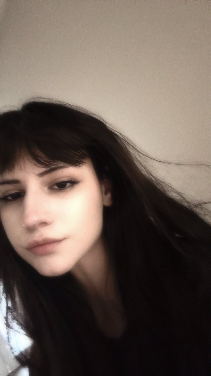 julia tweet media