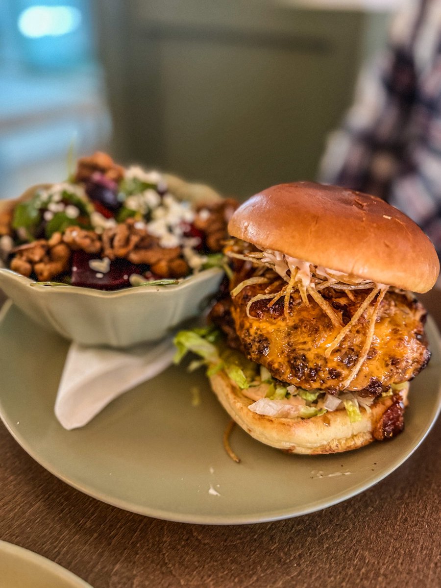 Jonny Be Good 🫐 tweet media