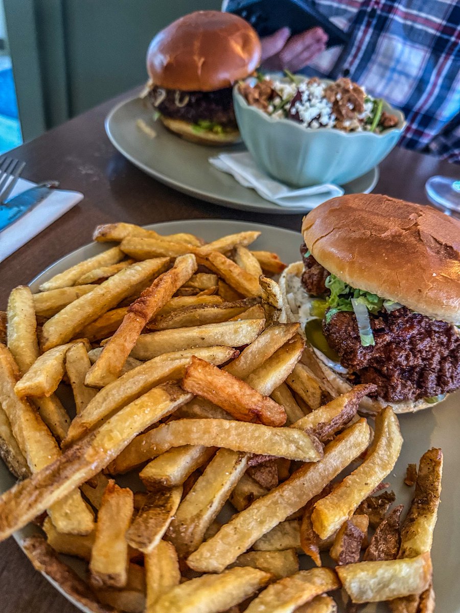 Jonny Be Good 🫐 tweet media