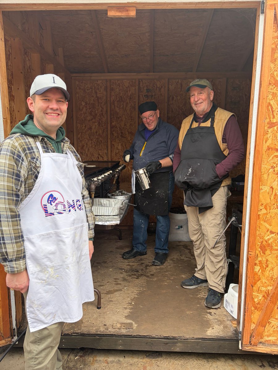 john_vay's tweet photo. I had the pleasure today to work with ⁦@4irondequoit⁩ and Nick at the Helmer Nature Center annual pancake breakfast. This is a tradition that I look forward to each year. These two guys cook over 1500 pancakes and 1000 sausages. Even had Dr Aaron Johnson join us. https://t.co/QHnpjsS6NP