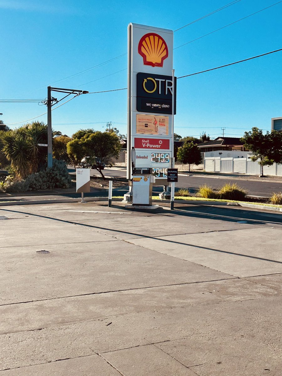 Tyler Green tweet media