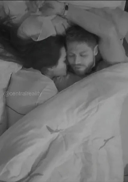 Natyzinhaa tweet media