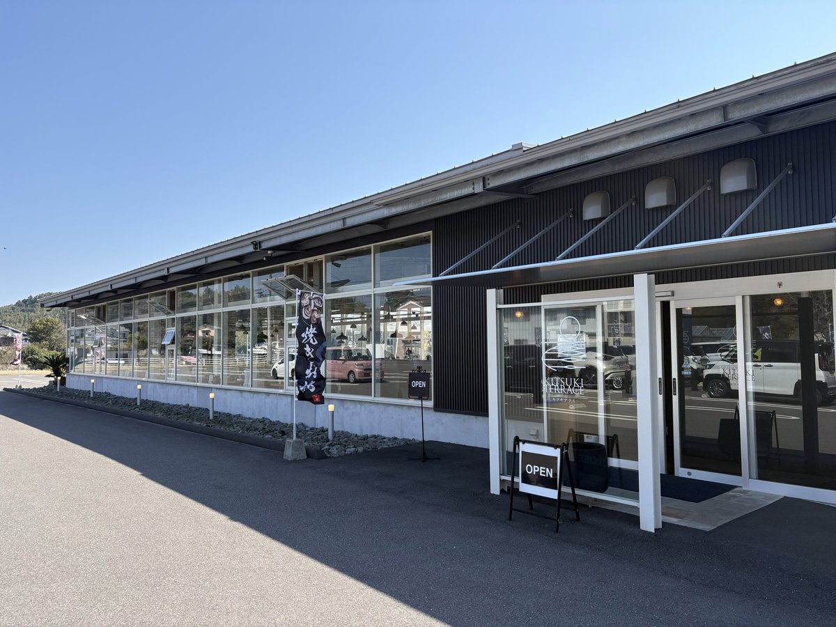 ともけつ tweet media