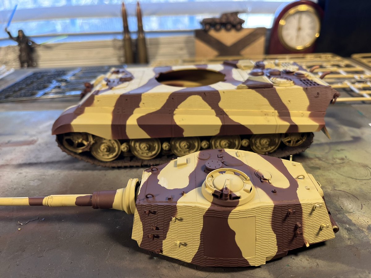 Vader’s Model Desk🇺🇸 tweet media