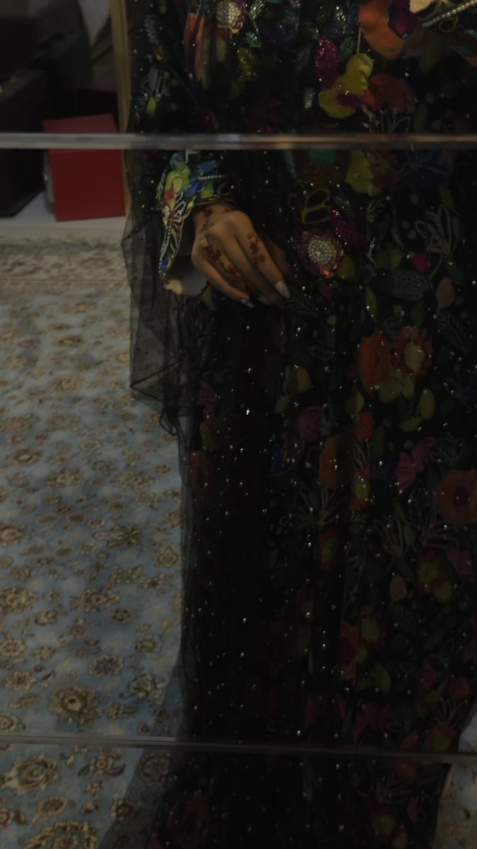 ضُـحـى tweet media