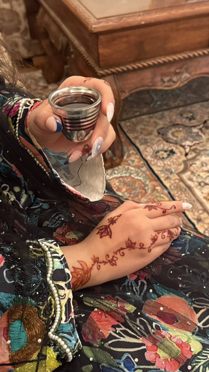 ضُـحـى tweet media