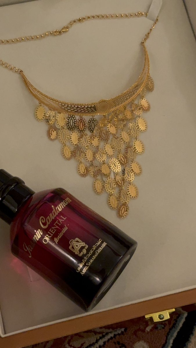 ضُـحـى tweet media