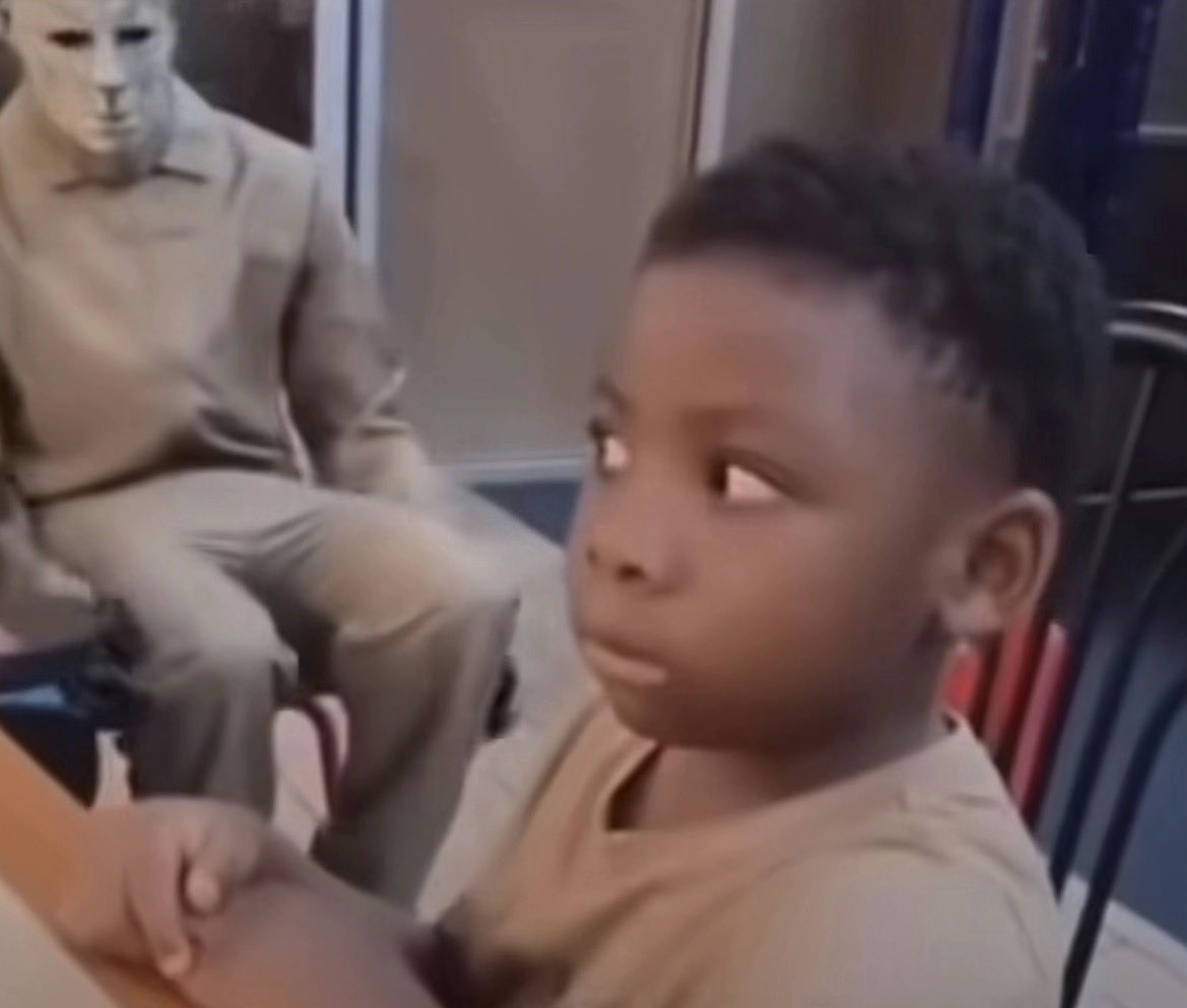 SabianDrawsShit tweet media