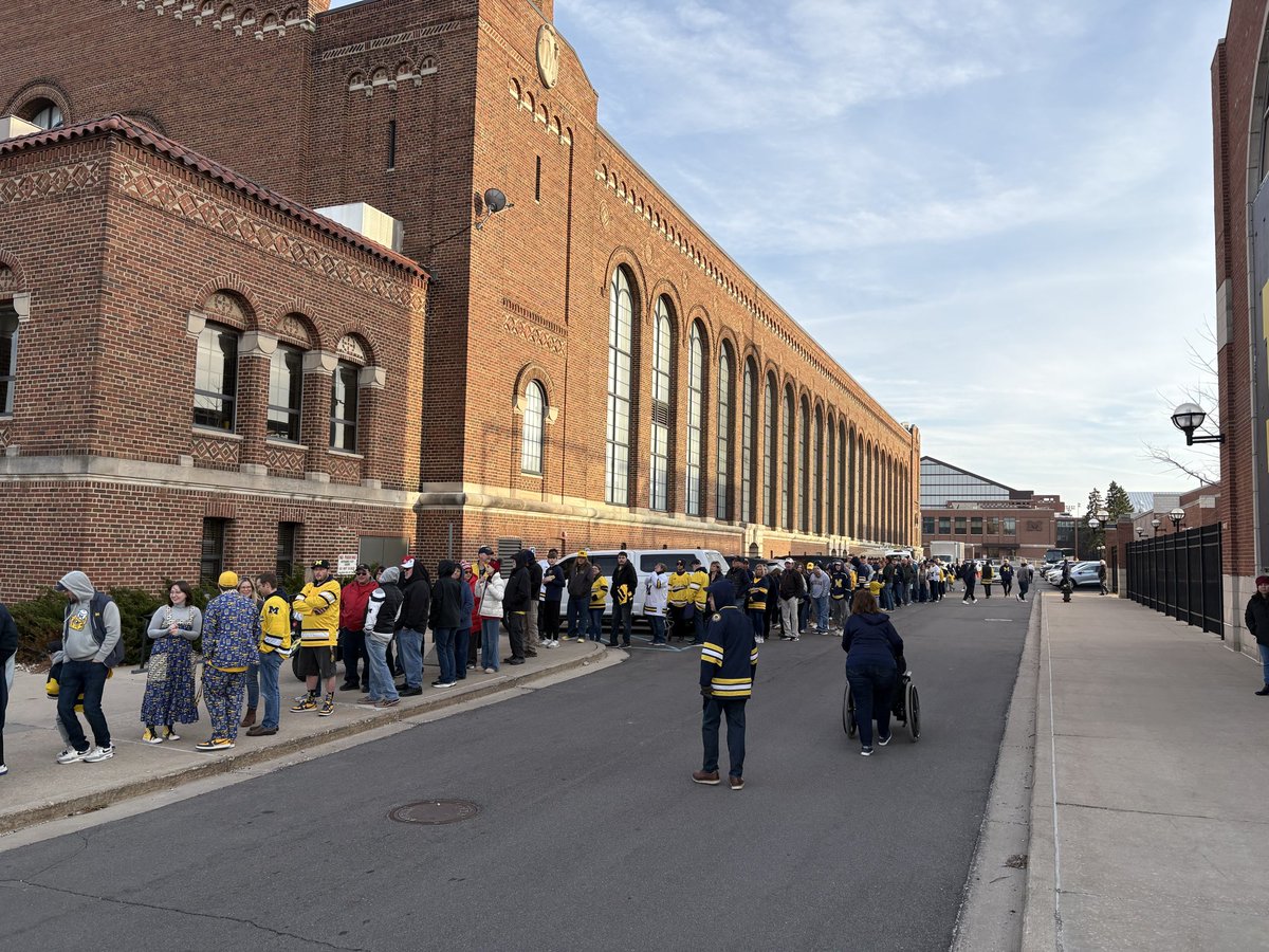 Ryan Zuke tweet media