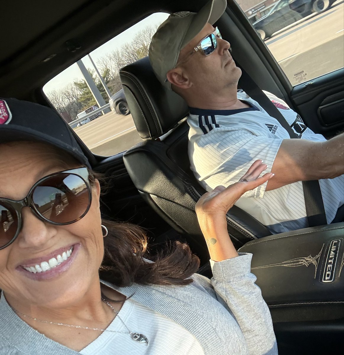 VballMama62 tweet media