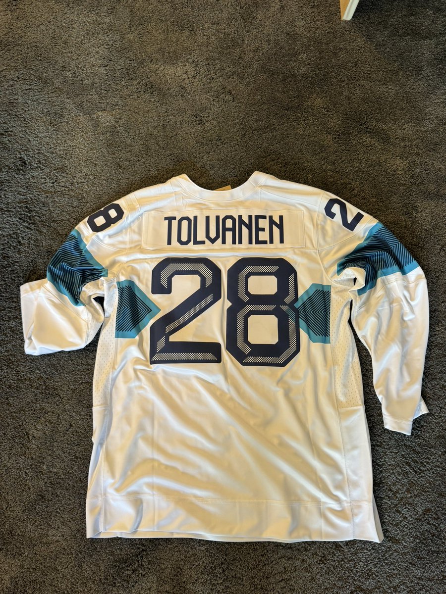 Ray 💀 tweet media