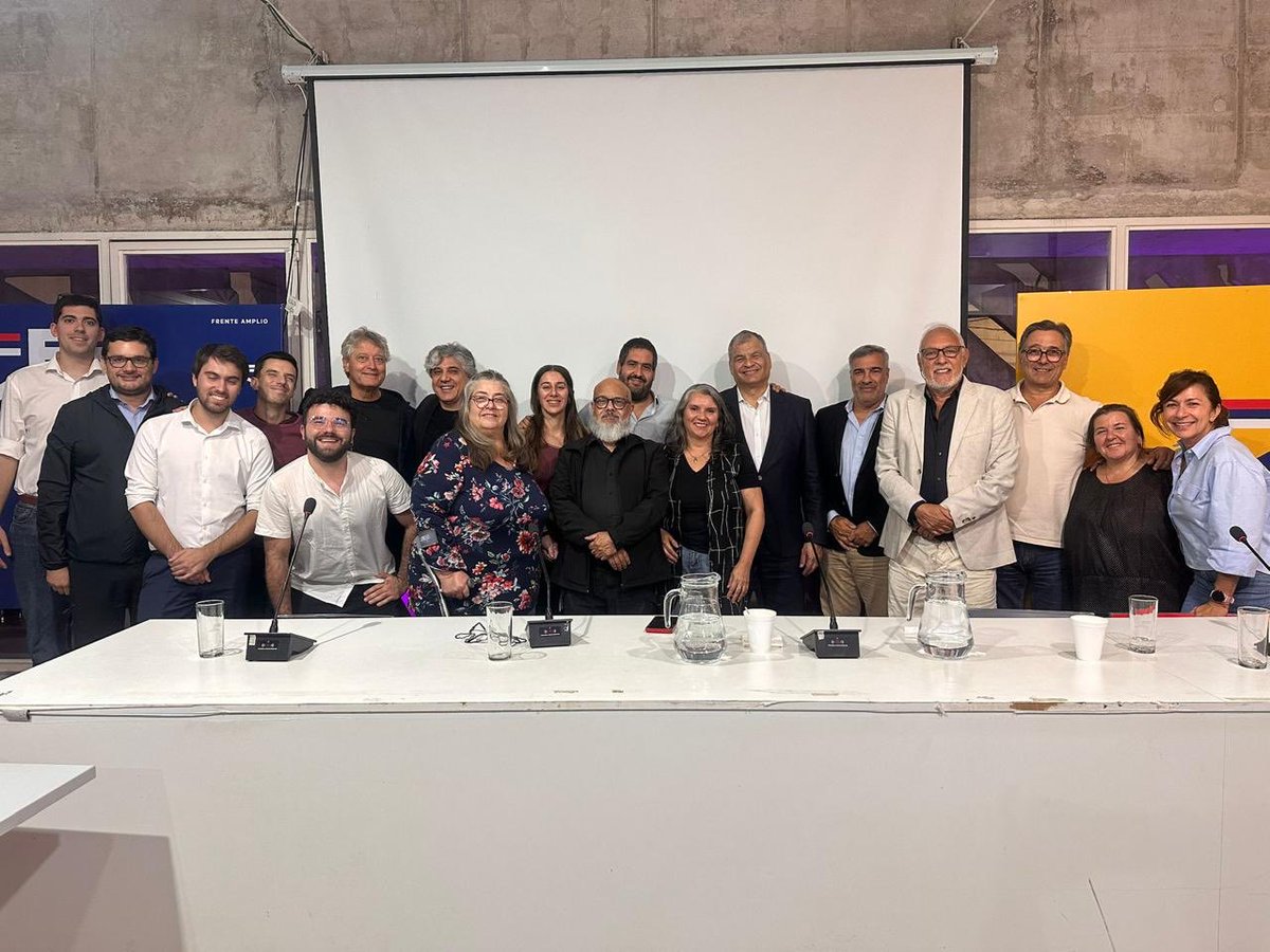 Rafael Correa tweet media