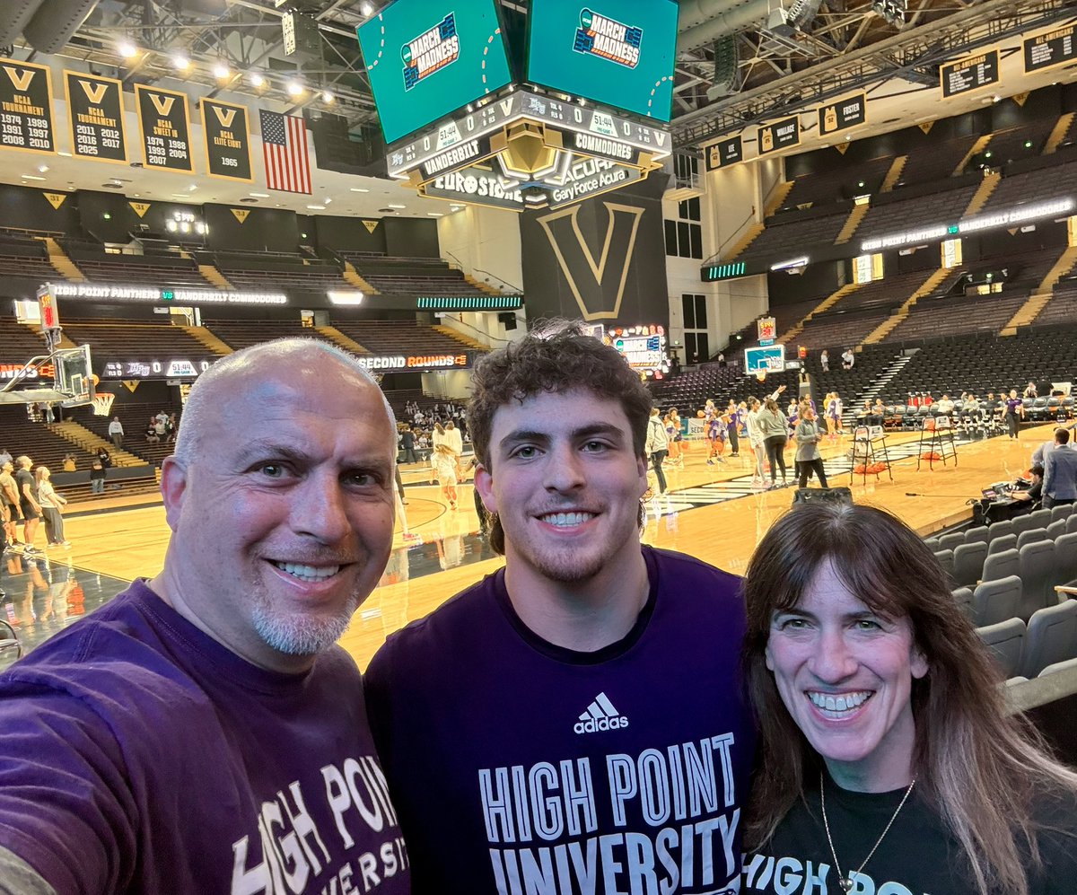 Adam Scheier tweet media