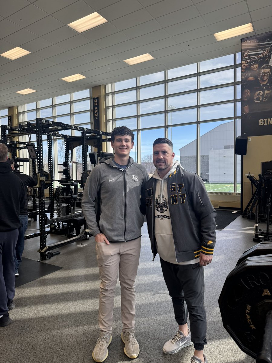 pflu96927's tweet photo. Had a great time at @ArmyWP_Football this weekend! Grateful for the opportunity to learn more about the program and experience the Black Knight culture. Thank you to all the staff who made it possible!! #AGTG
@CoachJeffMonken @Coach_romero18 
@CoachHolt67 @LexCathFootball @LexCathSports @LexCath_BBall