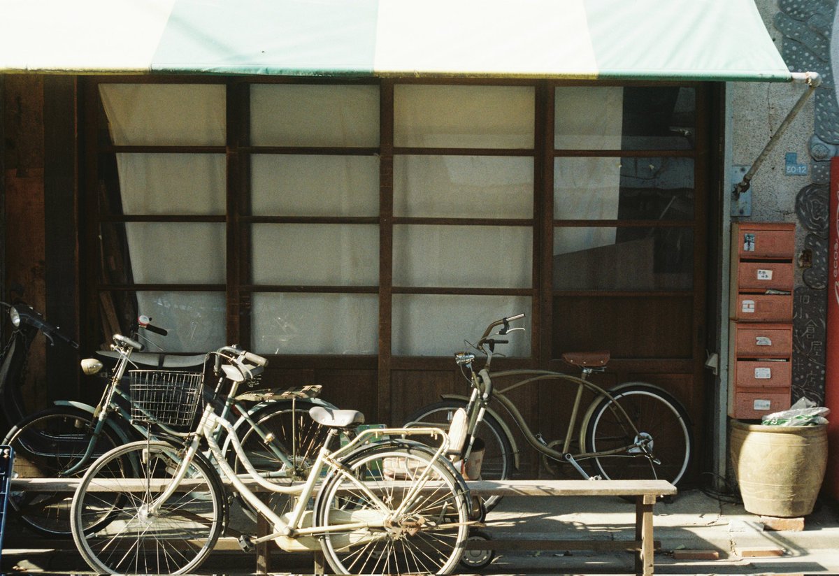 路地とタテモノ tweet media