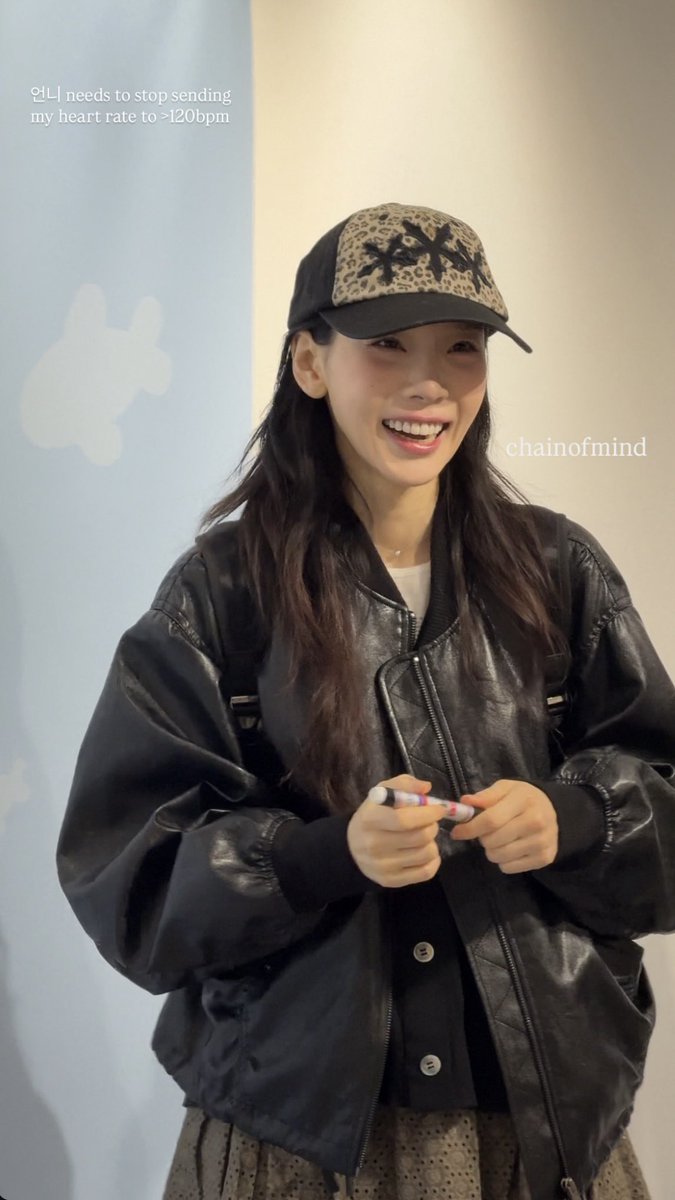 𝔹𝔼𝔼 tweet media