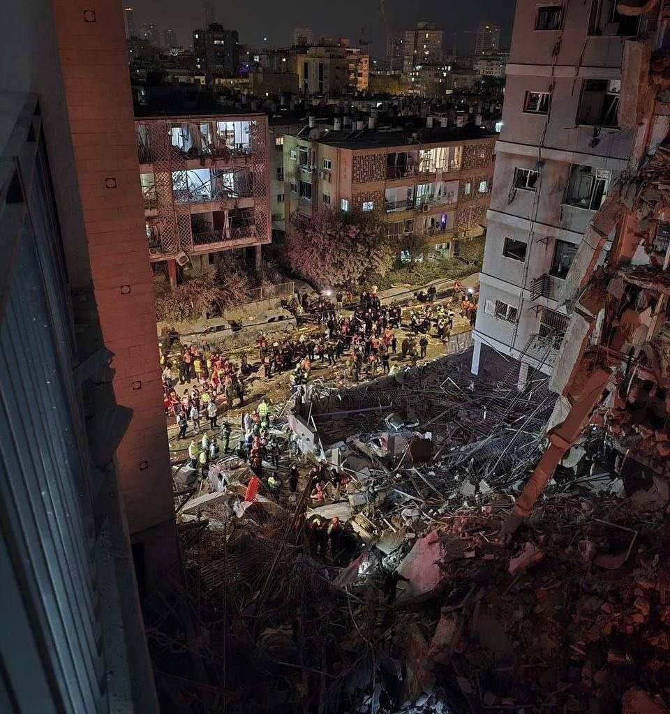 imranahmadniazi's tweet image. Meanwhile Iran in Arad.