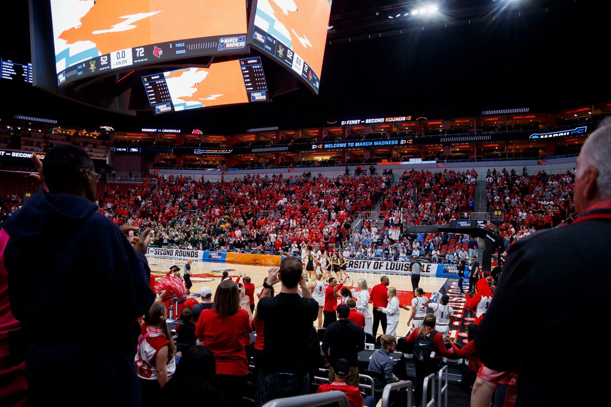 Louisville Athletics tweet media