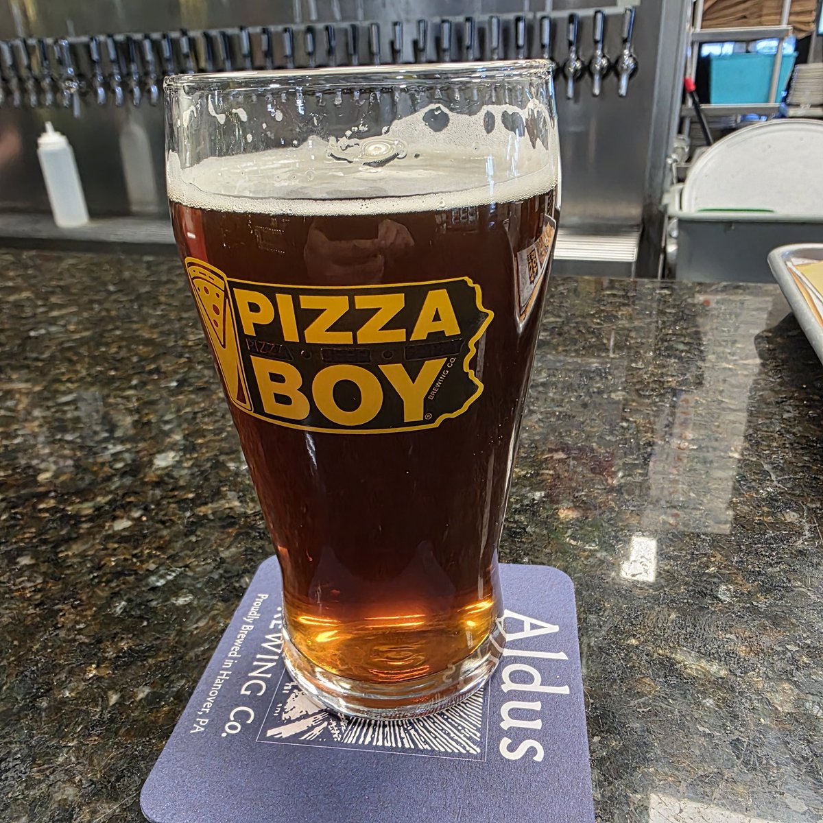DaveLorady's tweet photo. @RossTuckerNFL @RealGlenMacnow @PaulPabst @PaulRobertsCuse #showmeyourbeer https://t.co/AA8XJmvLC9