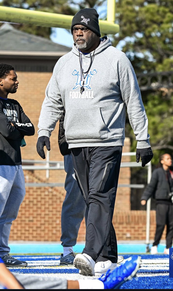 Coach Kenny Ray tweet media