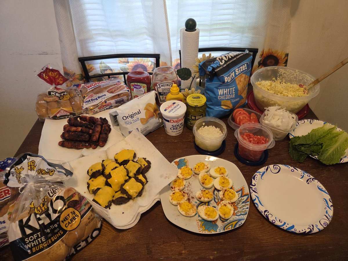 DebRuiz319's tweet photo. #WheneverIHaveFreeTime it's almost always spent cooking! It's a wonderful #pastime! #homemade #homecooking https://t.co/GcOXSCKnHC