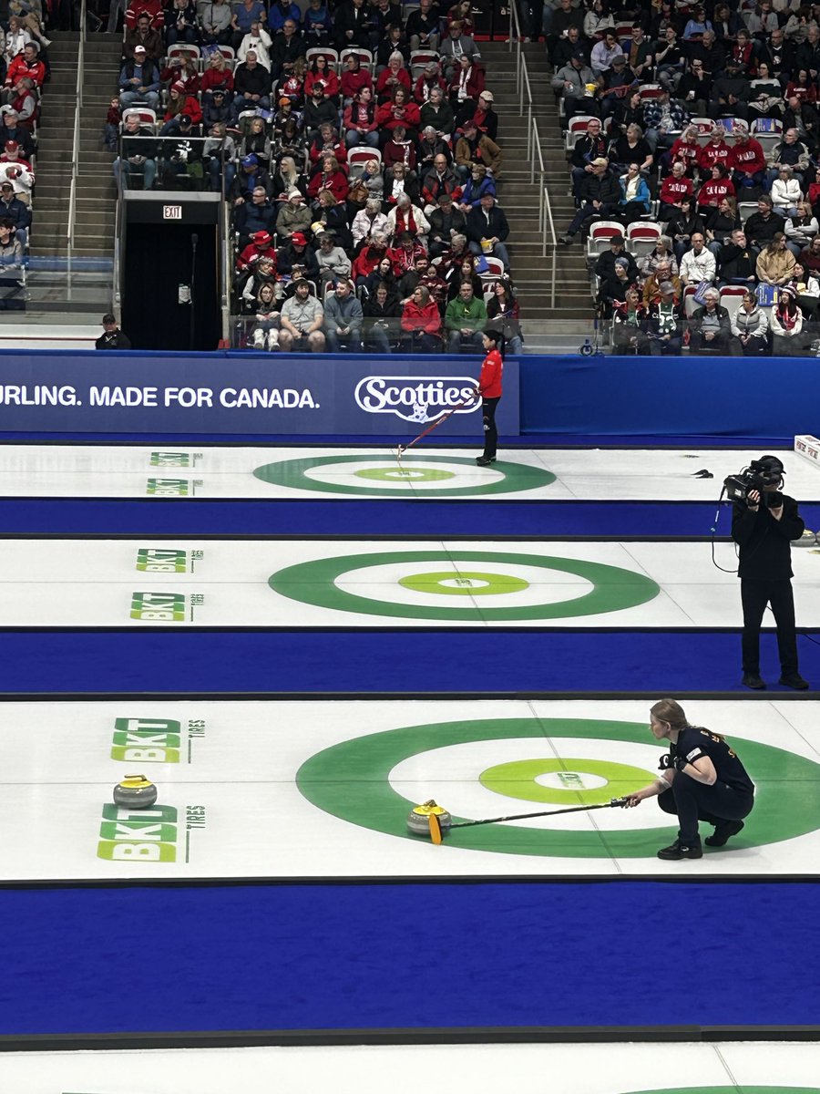 Leftycarol tweet media