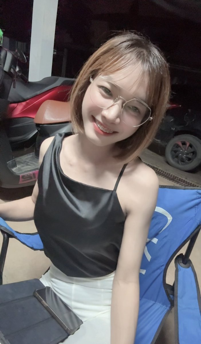 ชุด ขาว💉👩‍⚕️👩‍⚕️ tweet media