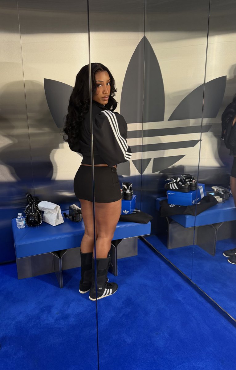 Tina Turtle 🐢 tweet media