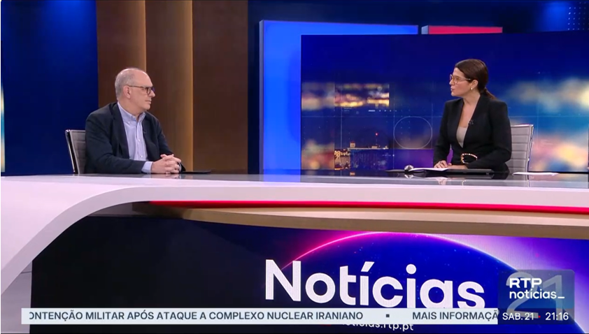 DR_VRF's tweet photo. Comentário sobre a escalada do conflito que está a decorrer no Médio Oriente.
RTP Notícias - Notícias 21, com a jornalista Carolina Freitas (21/03/26).
https://t.co/BdcLeQi7Pl. https://t.co/grRHGBmpjR