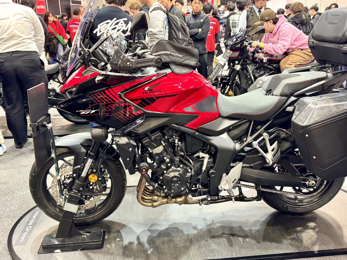 Szkhro61's tweet photo. こいつ、いつ発売されるんだろう。
s1000gxもタイスポ、トレーサーより足つき良いんだよなー
#cb1000gt https://t.co/OVnp1BvH9R