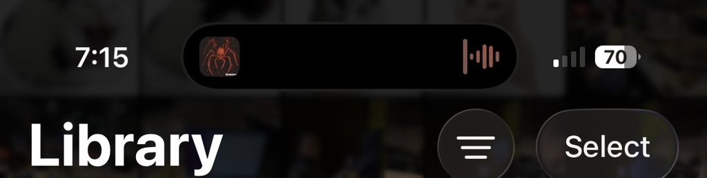 Henry_Gaoo's tweet photo. Cool Spotify easter egg: when you play a song and leave the app, the moving waveform at the top of your screen is actually a live waveform of the song in real time! 

Not sure how I just noticed this! https://t.co/KFnvYDaheL