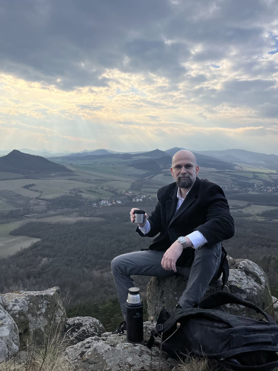 Stíhací Hat von Katzenburg tweet media