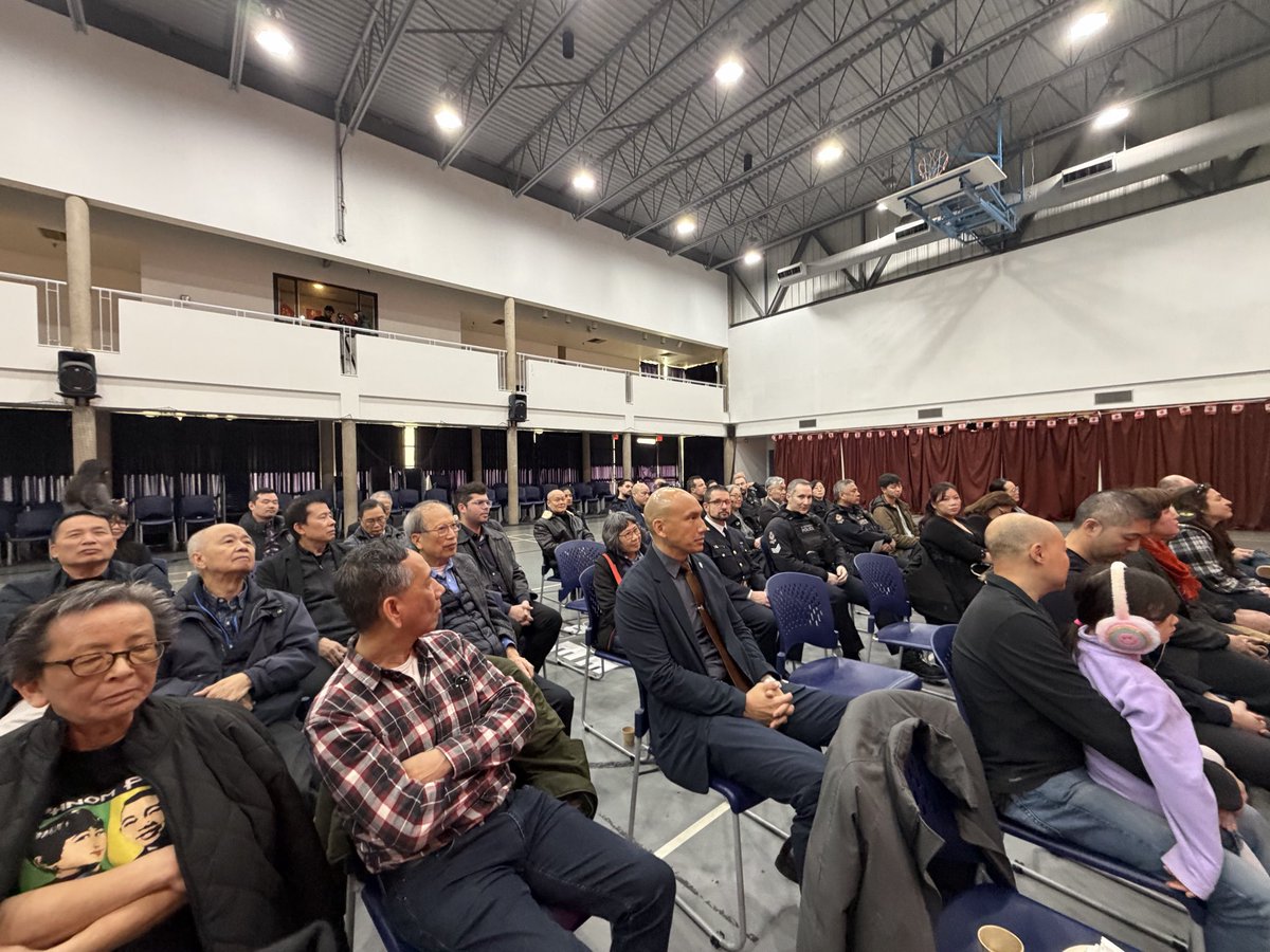 Lorraine Lowe tweet media