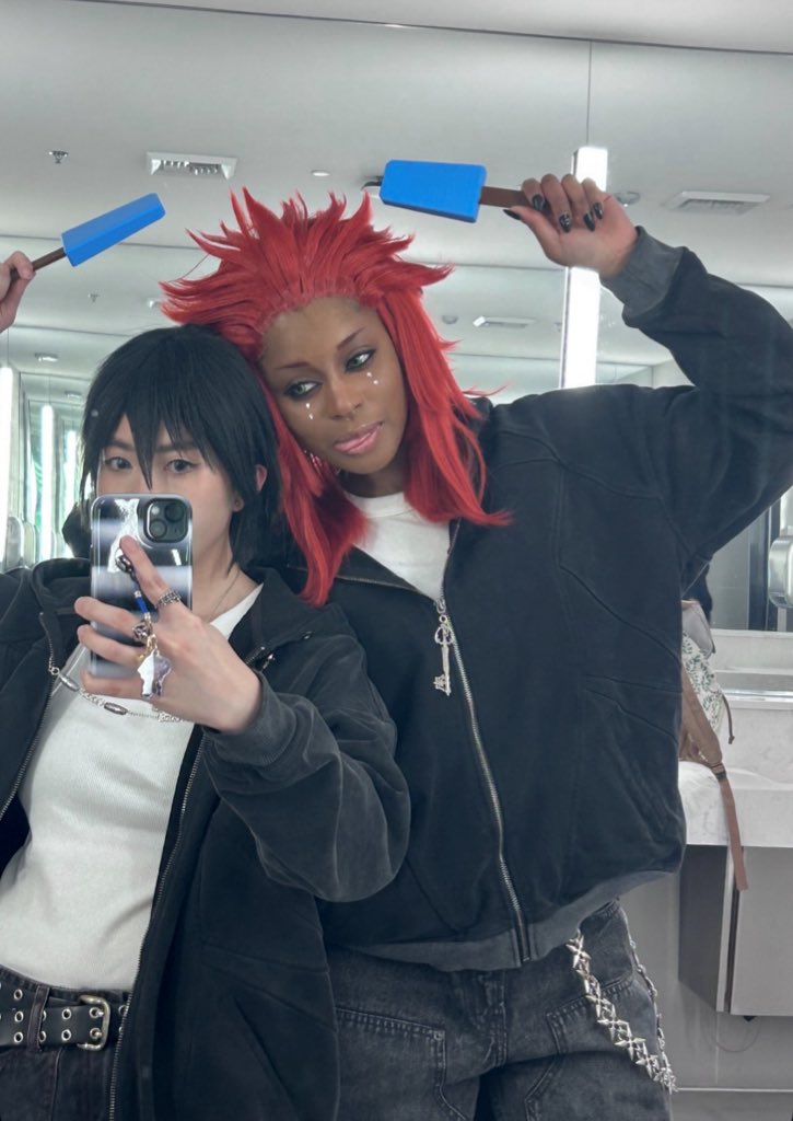 moon ♱ tweet media