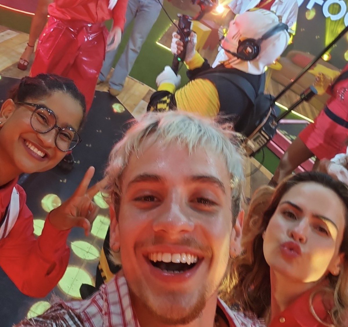 BielReality's tweet photo. Qual trio é o seu FAVORITO??

Milena, Juliano e Ana Paula: RT
Cawboy, Jordana e Jonas: FAV

#BBB26 https://t.co/lqO12QgACo