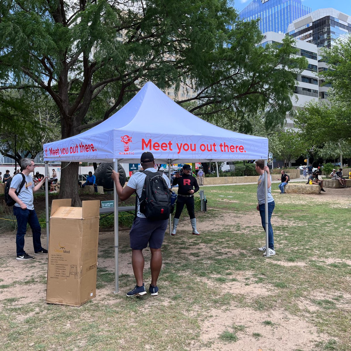 drgl1011's tweet photo. One of my top #GOMemories moment had to be getting to see a Team Rocket Grunt straight-up pause world domination to help crush an event. Pure chaos turning wholesome thanks to Pokémon GO! Even villains know when to GO good! Such great times to remember. @PokemonGoApp #Sweepstakes https://t.co/VIMpZldWc9