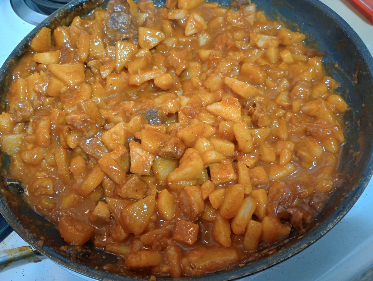 JamieG2019's tweet photo. For dinner tonight I made diced pork and potatoes in red chili!! https://t.co/g6e6dz534r