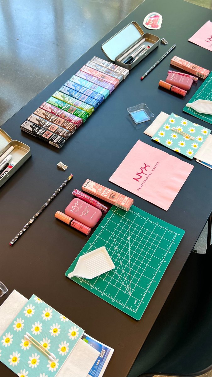 destiney bleu tweet media