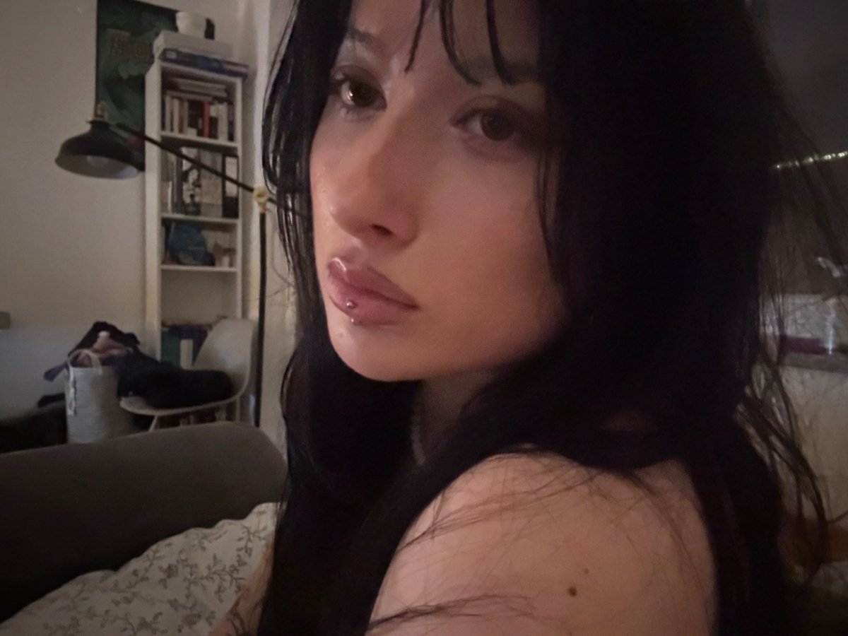 Schrödingers Arschfotze tweet media