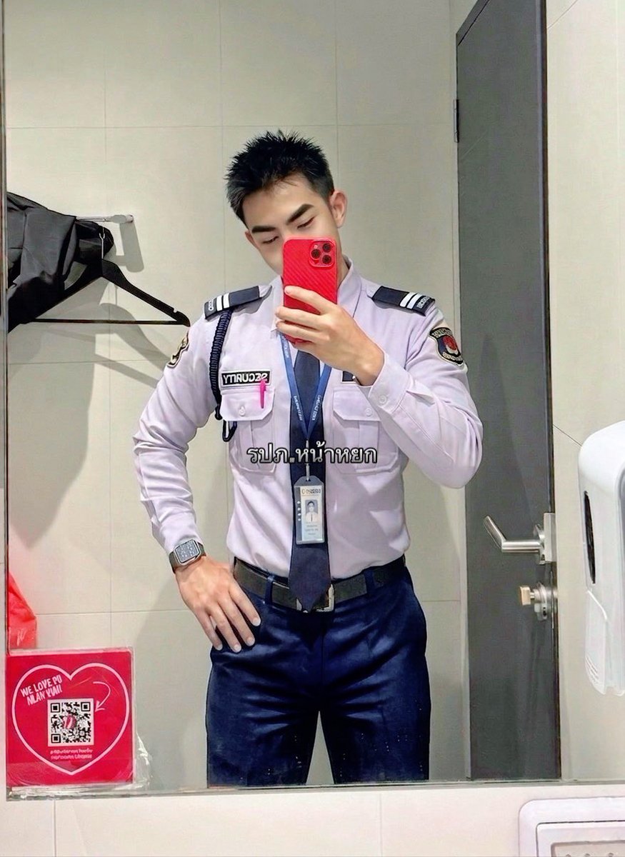 รปภ.หน้าหยก tweet media