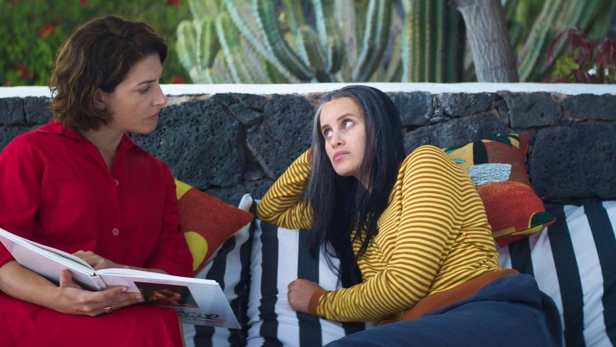 Λ И И I Λ tweet media