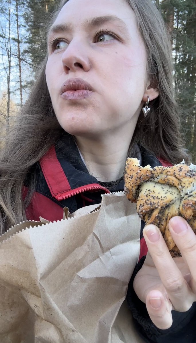 Даша три собаки и кот tweet media