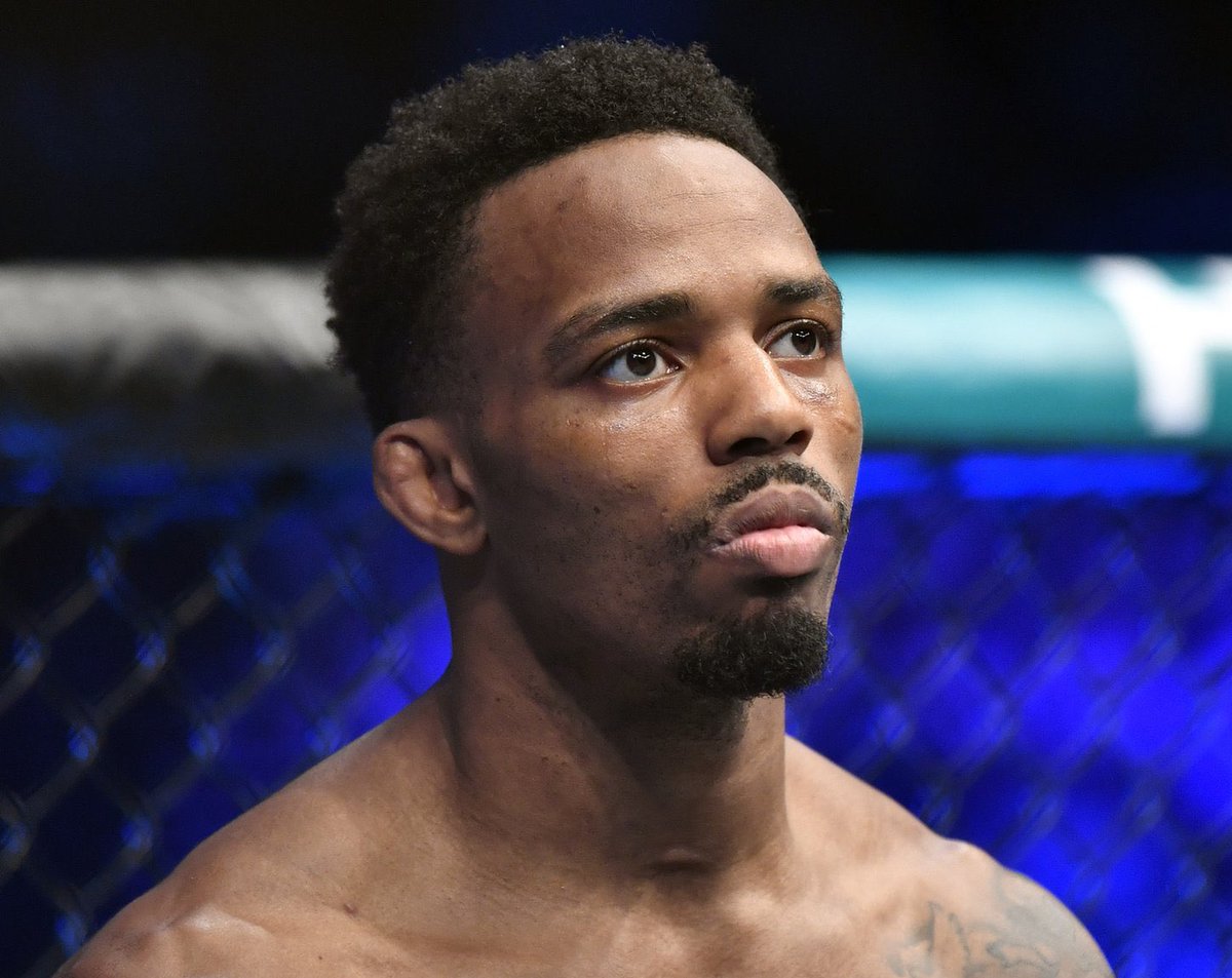 SidadMoussa's tweet photo. Such a fucking robbery #UFCLondon https://t.co/2NdU6DlPhA