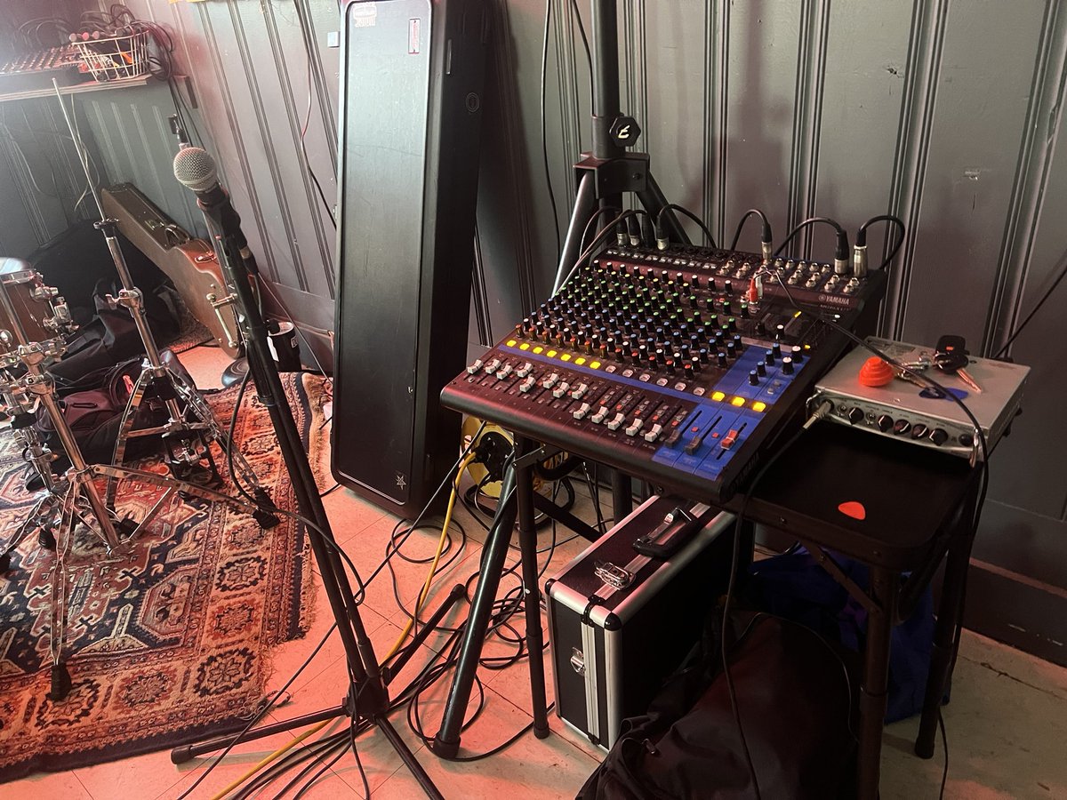 𖤐A Suave Devil𖤐 tweet media