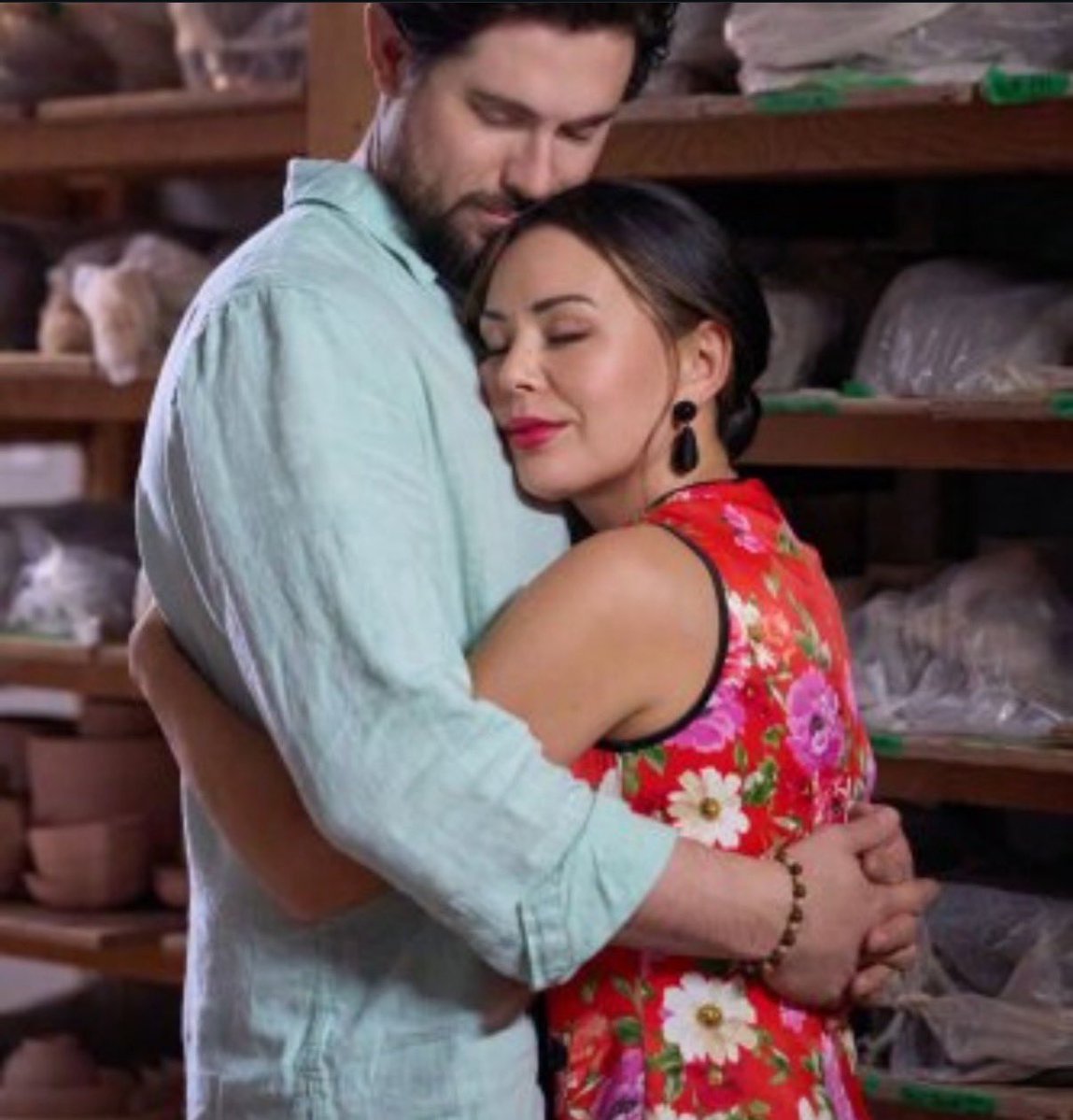 laurie_mcK1's tweet image. Can’t you just feel the love?❤️

#TwoForTee #ChrisMcNally 

@MichelleVicary @hallmarkchannel @ChrisMcNally @JanelParrish