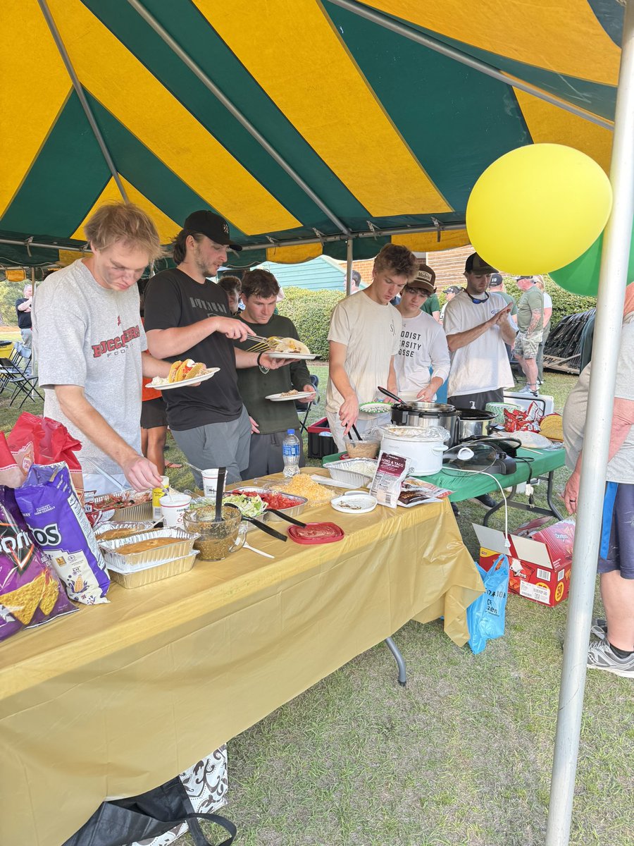 E.W.Nolds tweet media