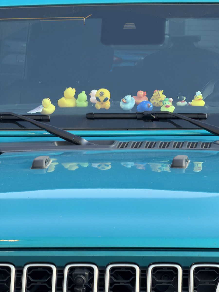 𝕃𝕆ℝ𝔻 𝔻𝕀𝔸ℕ𝔼𝕏𝕀𝕊 👑 tweet media