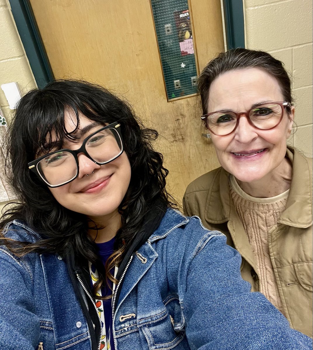Congratulations to last week’s Skyhawk of the Week, Ms. Garza ✍🏼 #SkyhawkPride 💙💚  <a href="/NISDStinson/">Stinson MS NISD</a> 🏫#WhatABlessing 🙏🏼#NorthsideUnstoppable 💪🏼#Thirty_Two_rrific_Years 
🥉🥈#TeachYourHeartOut ❤️ #VHawks 🪽 #imsogladwehadthistimetogether👂🏼#mimiandcompany 💋