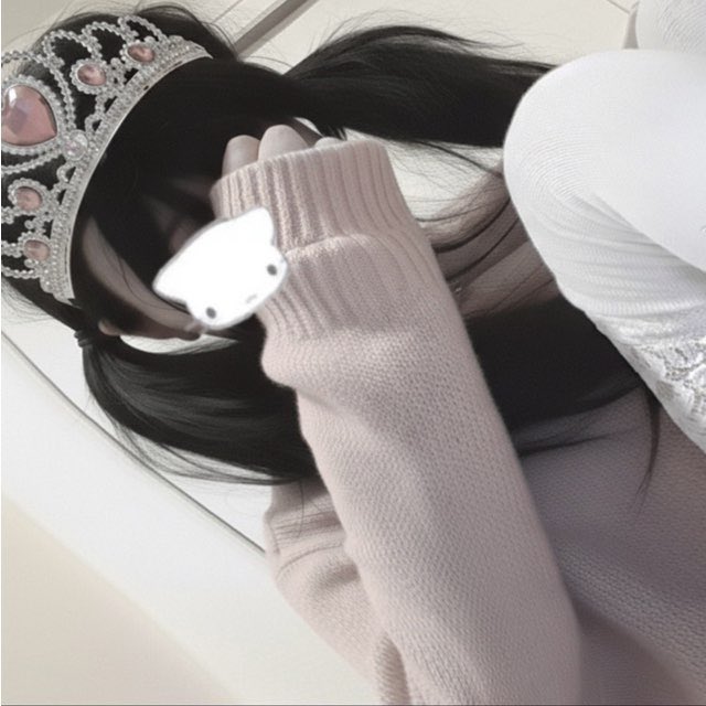 princess864964's tweet photo. When does this bitch ever stop using ai and editing this shits so ugly im cruing @chibchibbi u looked better when u embraced the jelly rolls not this ai blurry shit nigga https://t.co/09kk14vJQ5